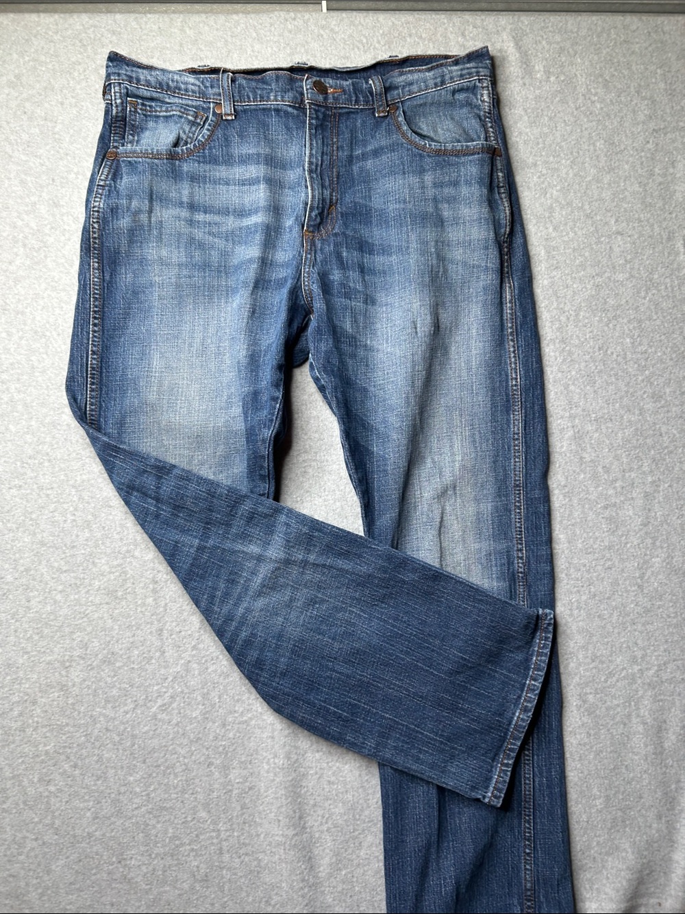 Wrangler Men's Medium Wash Blue Bootcut Jeans